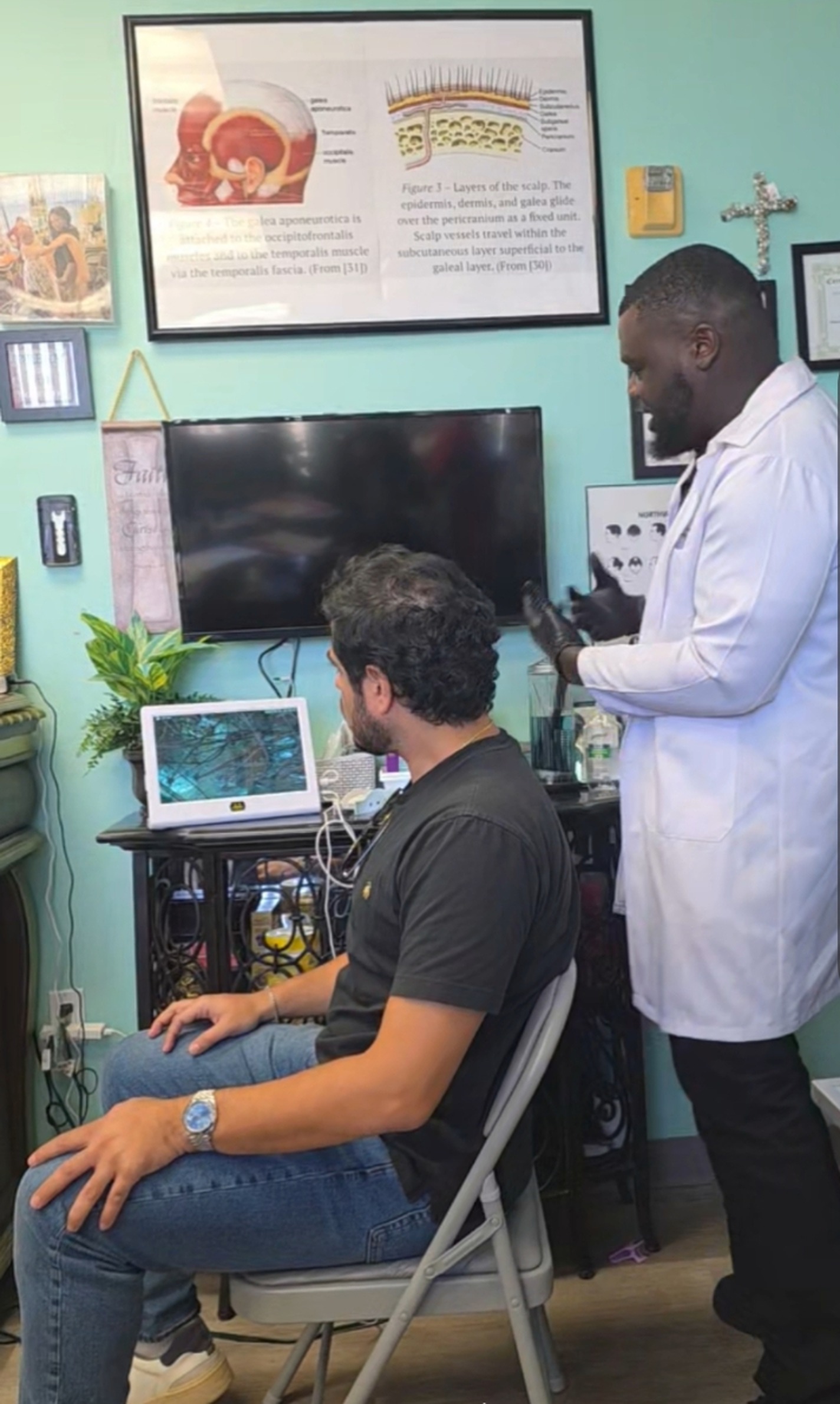Tessy Anifowoshe Jr., Mr. RSMP™, performing a professional scalp investigation in Houston